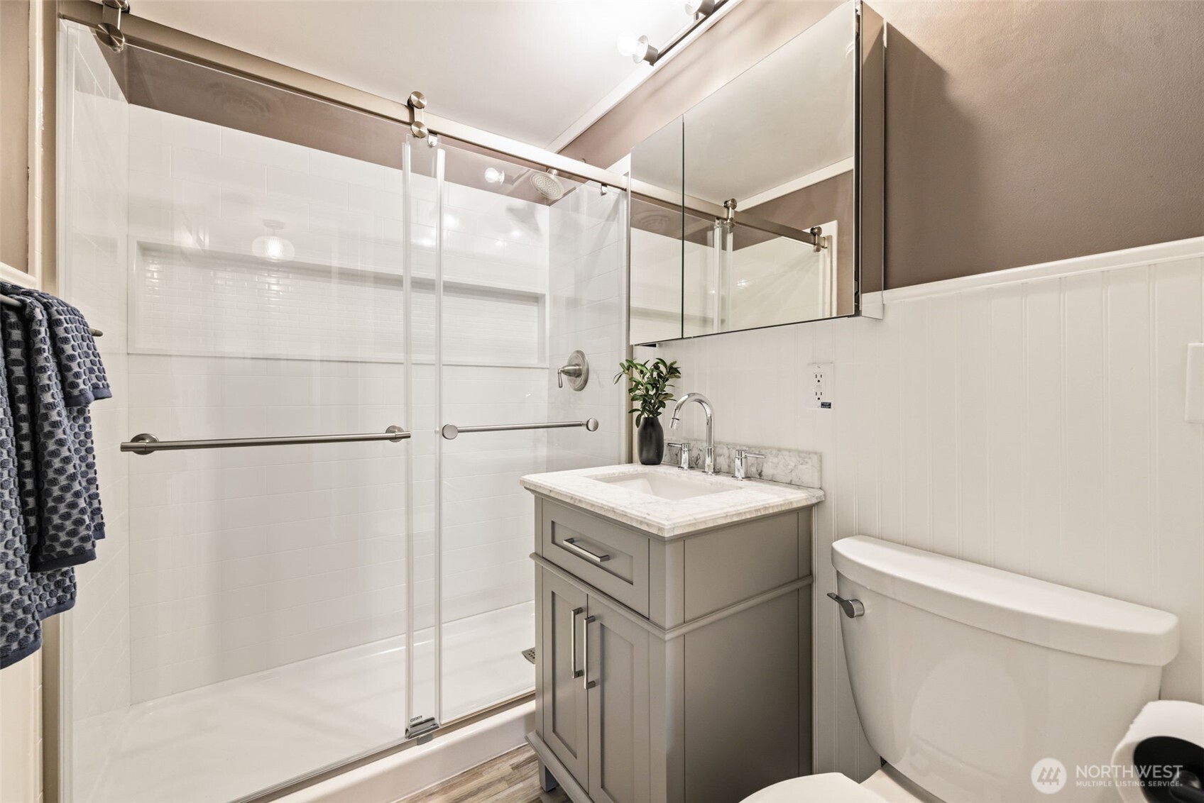 13009 6th Place SW Burien WA 98146