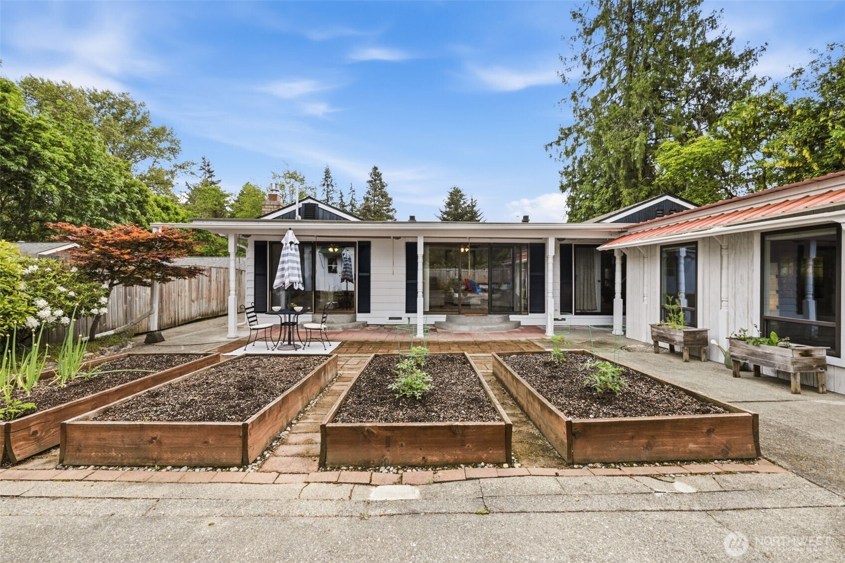 13009 6th Place SW Burien WA 98146