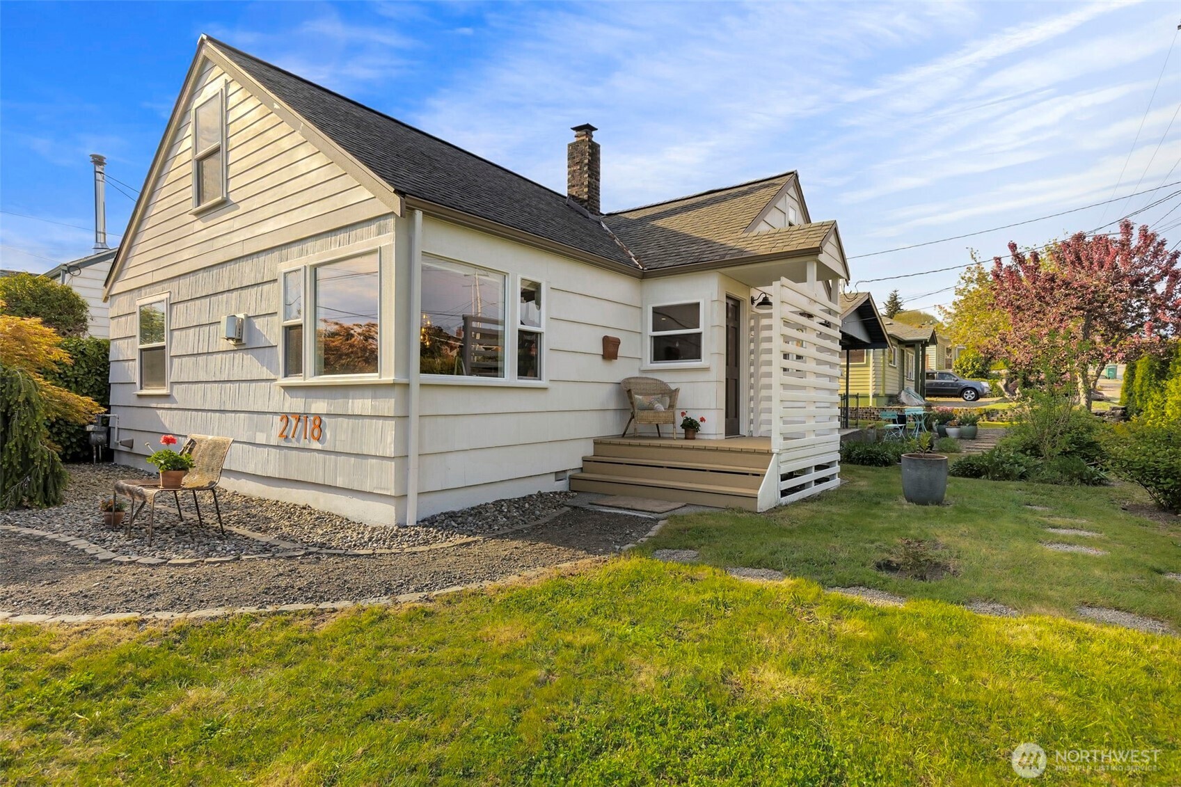 2718 E 11th Street Bremerton WA 98310