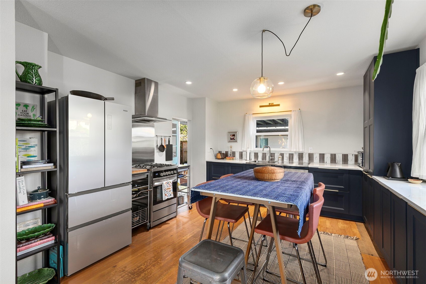 2718 E 11th Street Bremerton WA 98310