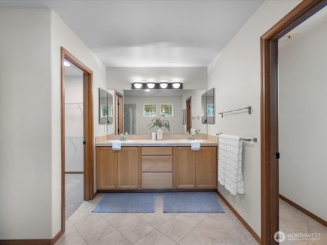 20307 11th Avenue W Lynnwood WA 98036