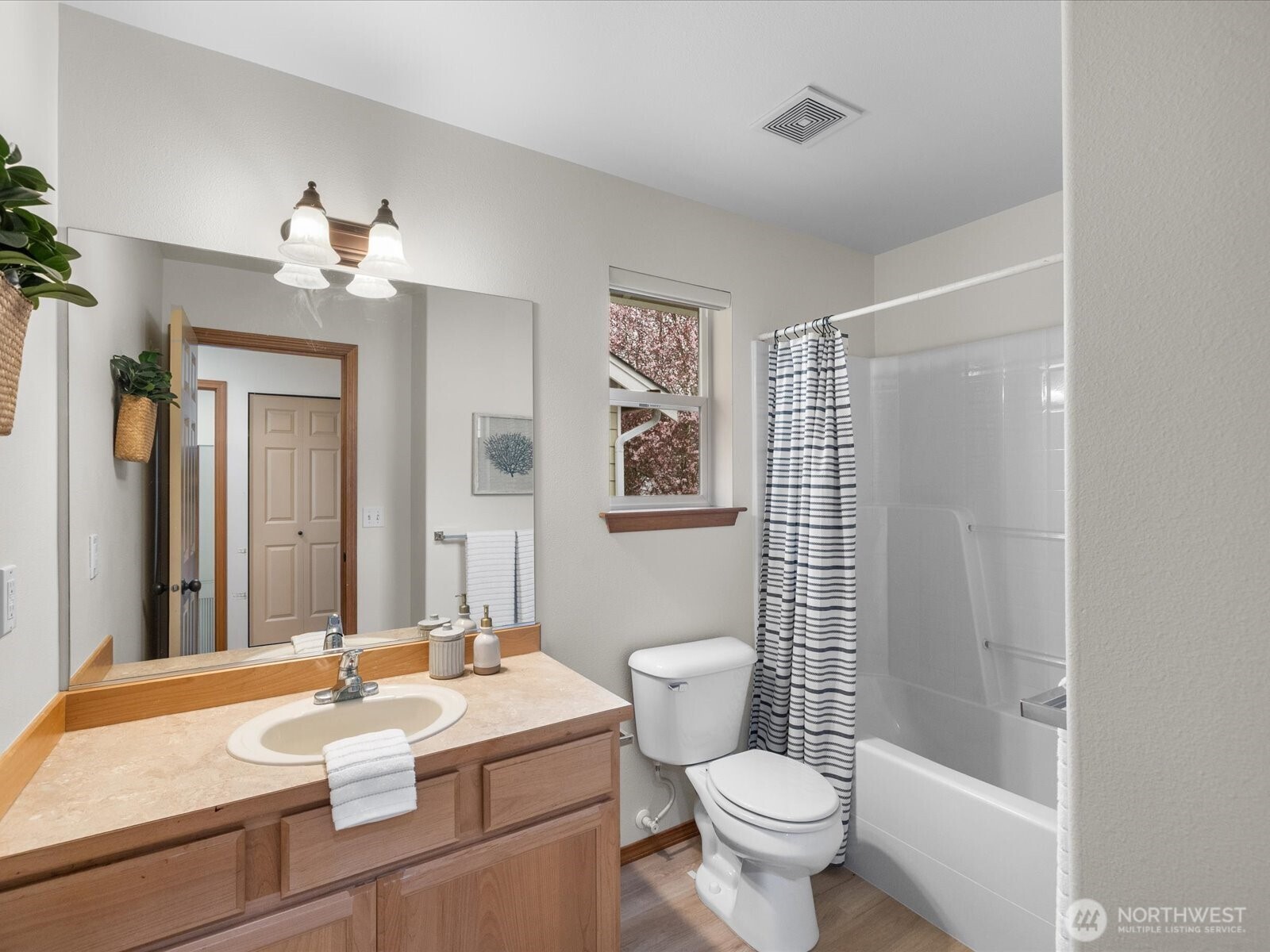 20307 11th Avenue W Lynnwood WA 98036