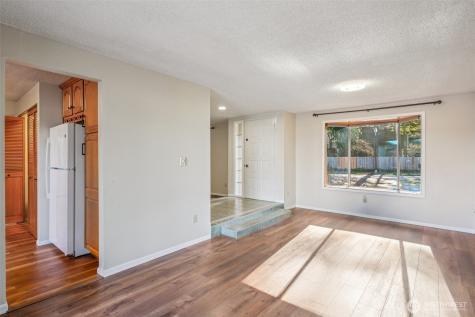 4708 Grandview Drive W Tacoma WA 98466