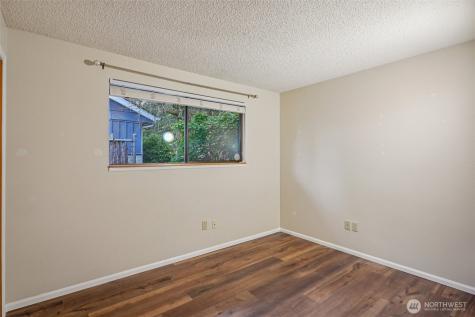 4708 Grandview Drive W Tacoma WA 98466