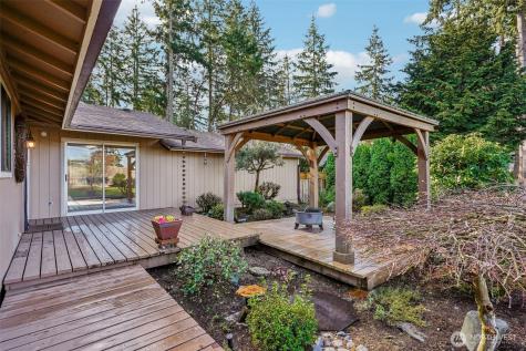4708 Grandview Drive W Tacoma WA 98466