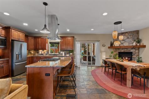 104 35th Street NW East Wenatchee WA 98802