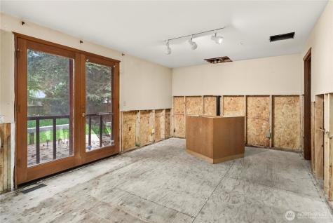 1911 154th Street Court E Tacoma WA 98445