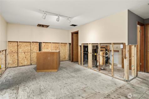 1911 154th Street Court E Tacoma WA 98445