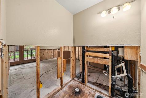 1911 154th Street Court E Tacoma WA 98445
