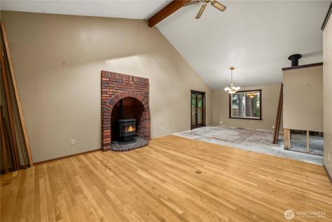 1911 154th Street Court E Tacoma WA 98445