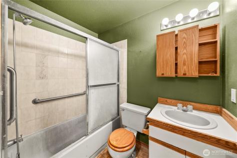 1911 154th Street Court E Tacoma WA 98445