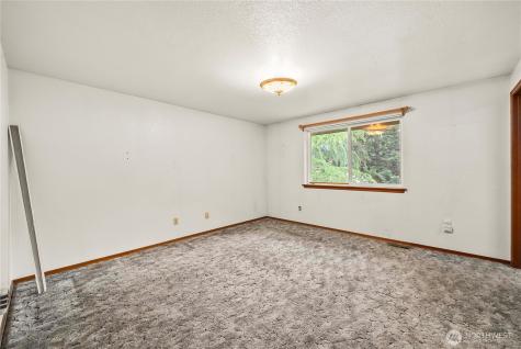 1911 154th Street Court E Tacoma WA 98445