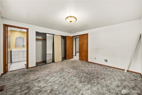 1911 154th Street Court E Tacoma WA 98445