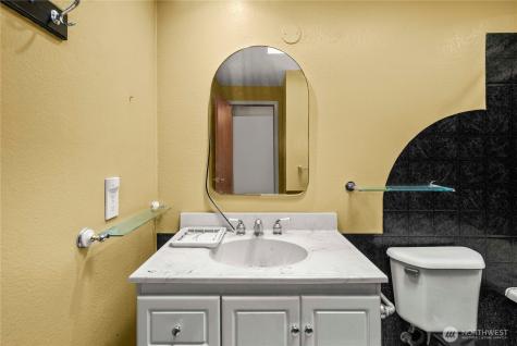 1911 154th Street Court E Tacoma WA 98445