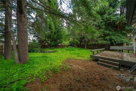 1911 154th Street Court E Tacoma WA 98445