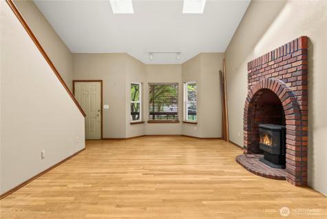 1911 154th Street Court E Tacoma WA 98445