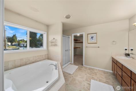 6908 83rd Street Ct E Puyallup WA 98371