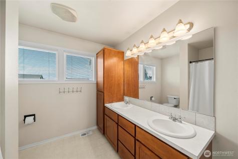 6908 83rd Street Ct E Puyallup WA 98371