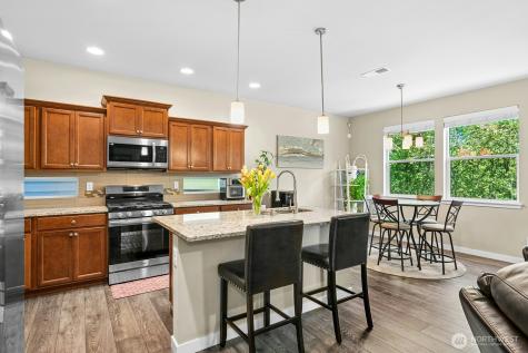 16233 76th Avenue Court E Puyallup WA 98375
