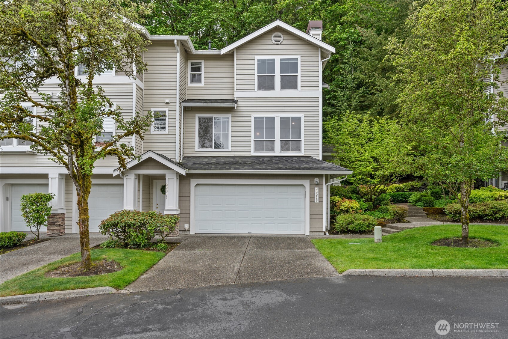 22029 39th Place S Kent WA 98032