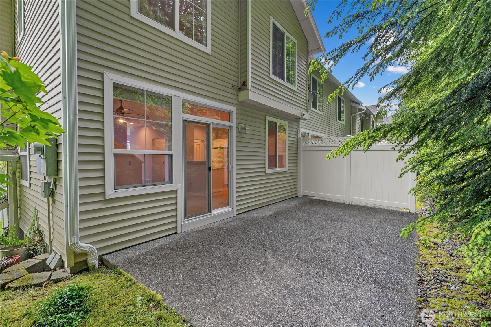 22029 39th Place S Kent WA 98032