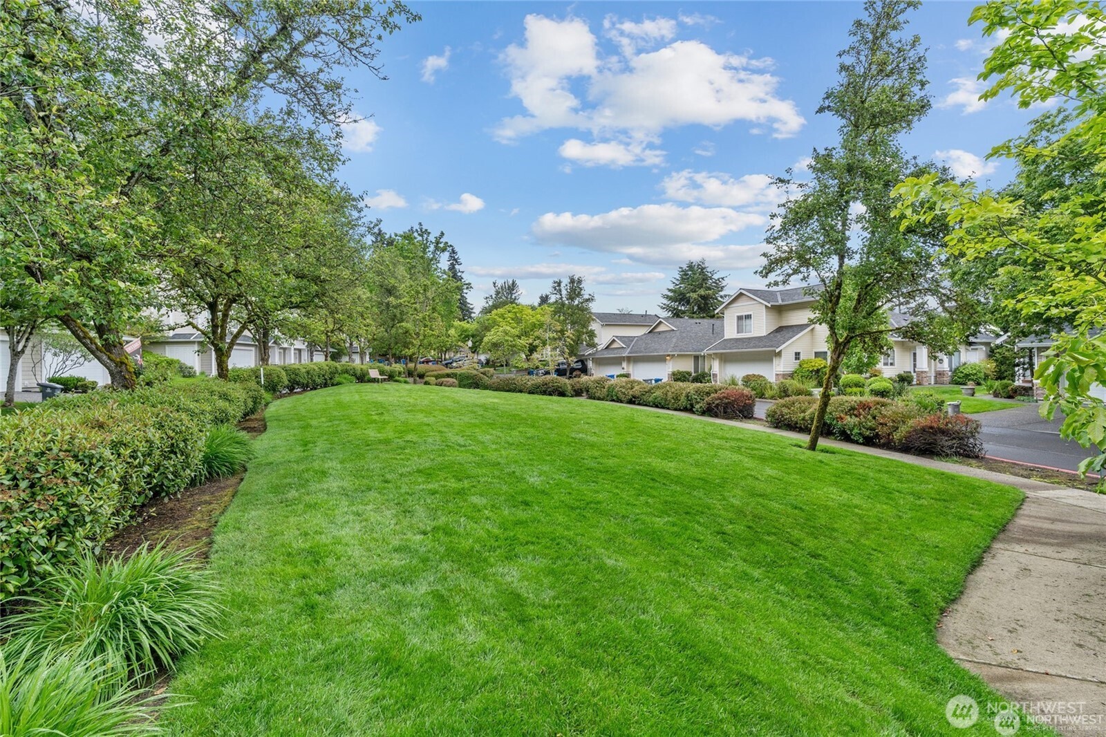 22029 39th Place S Kent WA 98032