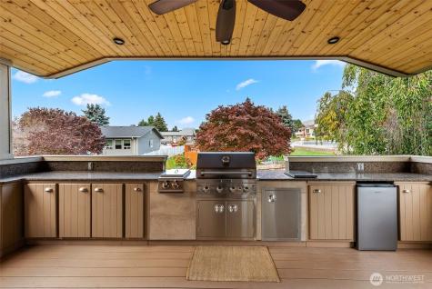 1040 Gilbert Court East Wenatchee WA 98802