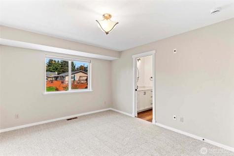 1040 Gilbert Court East Wenatchee WA 98802