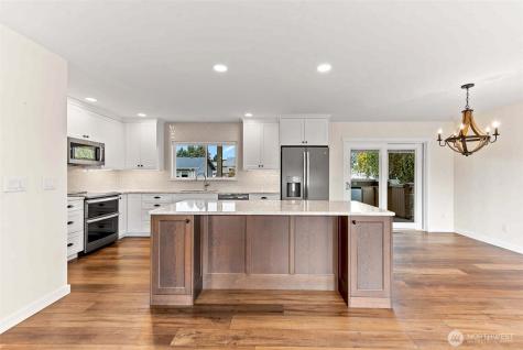 1040 Gilbert Court East Wenatchee WA 98802