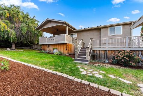 1040 Gilbert Court East Wenatchee WA 98802