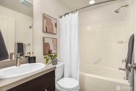 1848 NE Kenyon Court Issaquah WA 98029