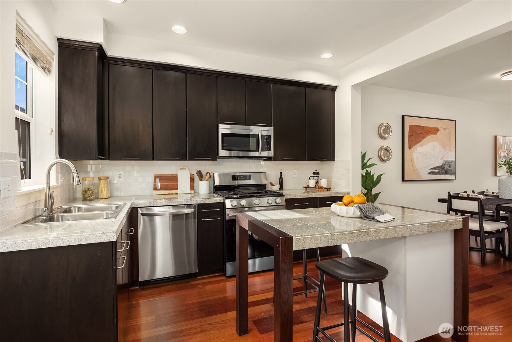 1848 NE Kenyon Court Issaquah WA 98029