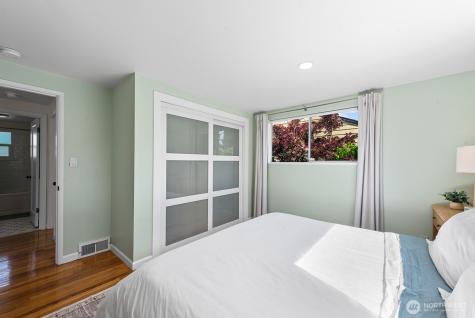 6017 46th Avenue SW Seattle WA 98136
