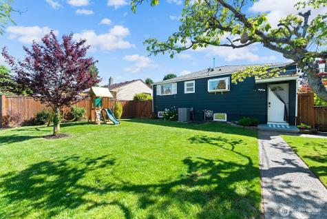 6017 46th Avenue SW Seattle WA 98136