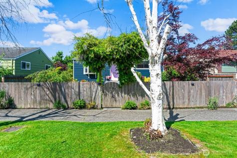 6017 46th Avenue SW Seattle WA 98136
