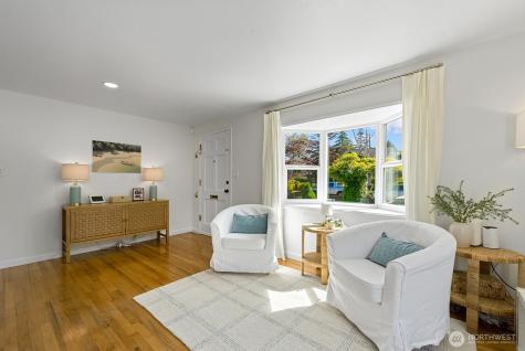 6017 46th Avenue SW Seattle WA 98136