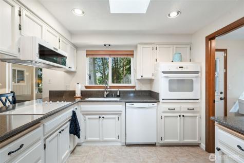 4930 Glendale Court SE Olympia WA 98501