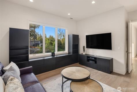 209 Northside Road Bellevue WA 98004