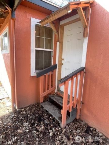 212 4th Street W Tonasket WA 98855
