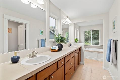 34415 SE Burke Street Snoqualmie WA 98065