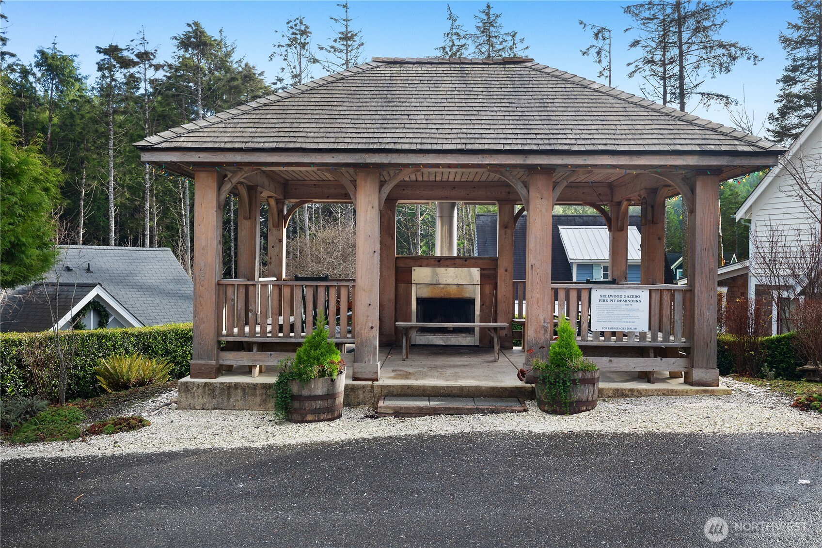 31 Sellwood Lane Pacific Beach WA 98571