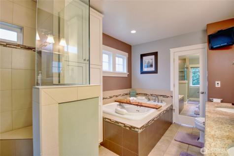 17298 Lake View Boulevard Mount Vernon WA 98274
