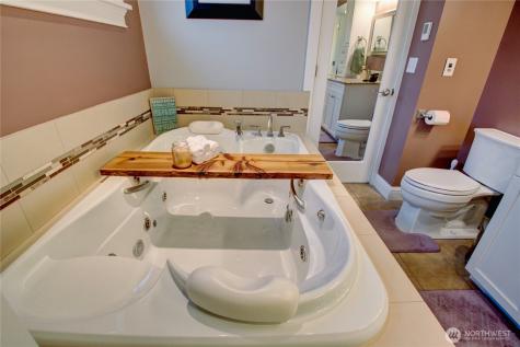 17298 Lake View Boulevard Mount Vernon WA 98274