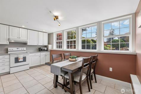 17298 Lake View Boulevard Mount Vernon WA 98274