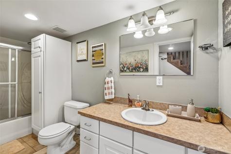 17298 Lake View Boulevard Mount Vernon WA 98274
