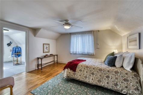 751 S 39th Street Tacoma WA 98418