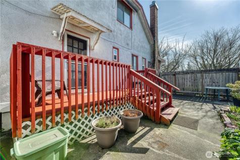 751 S 39th Street Tacoma WA 98418