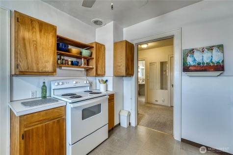 751 S 39th Street Tacoma WA 98418