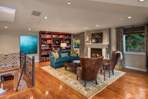 8622 NE 10th Street Medina WA 98039