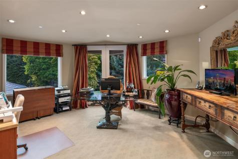 8622 NE 10th Street Medina WA 98039